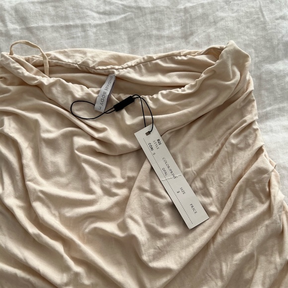 Indah Cream Set - Picture 7 of 8